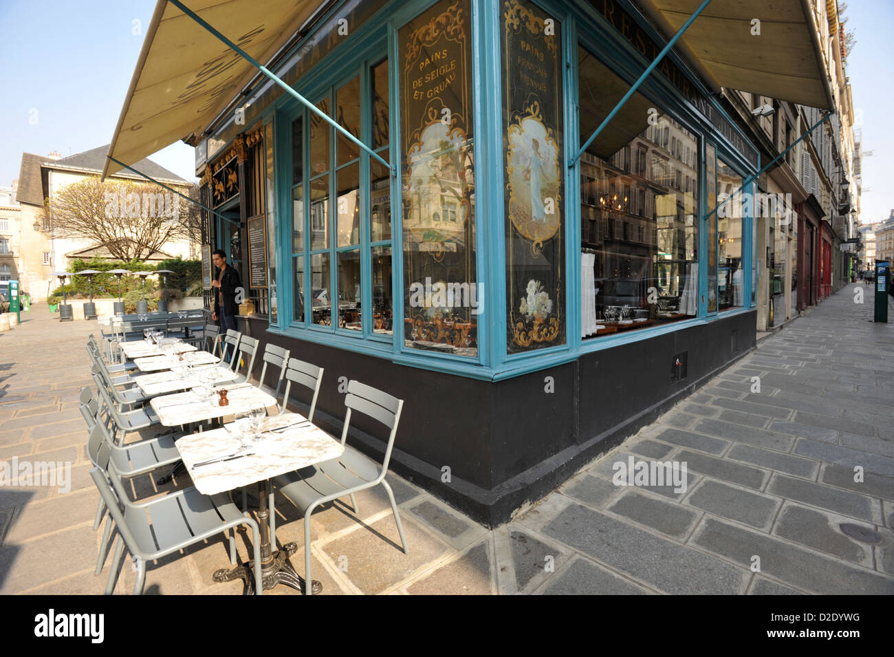 Cafe vicino a Notre Dame Parigi Foto Stock