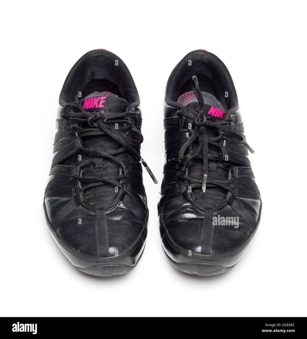 Una coppia di donne in pelle nero Nike scarpe fitness Foto Stock