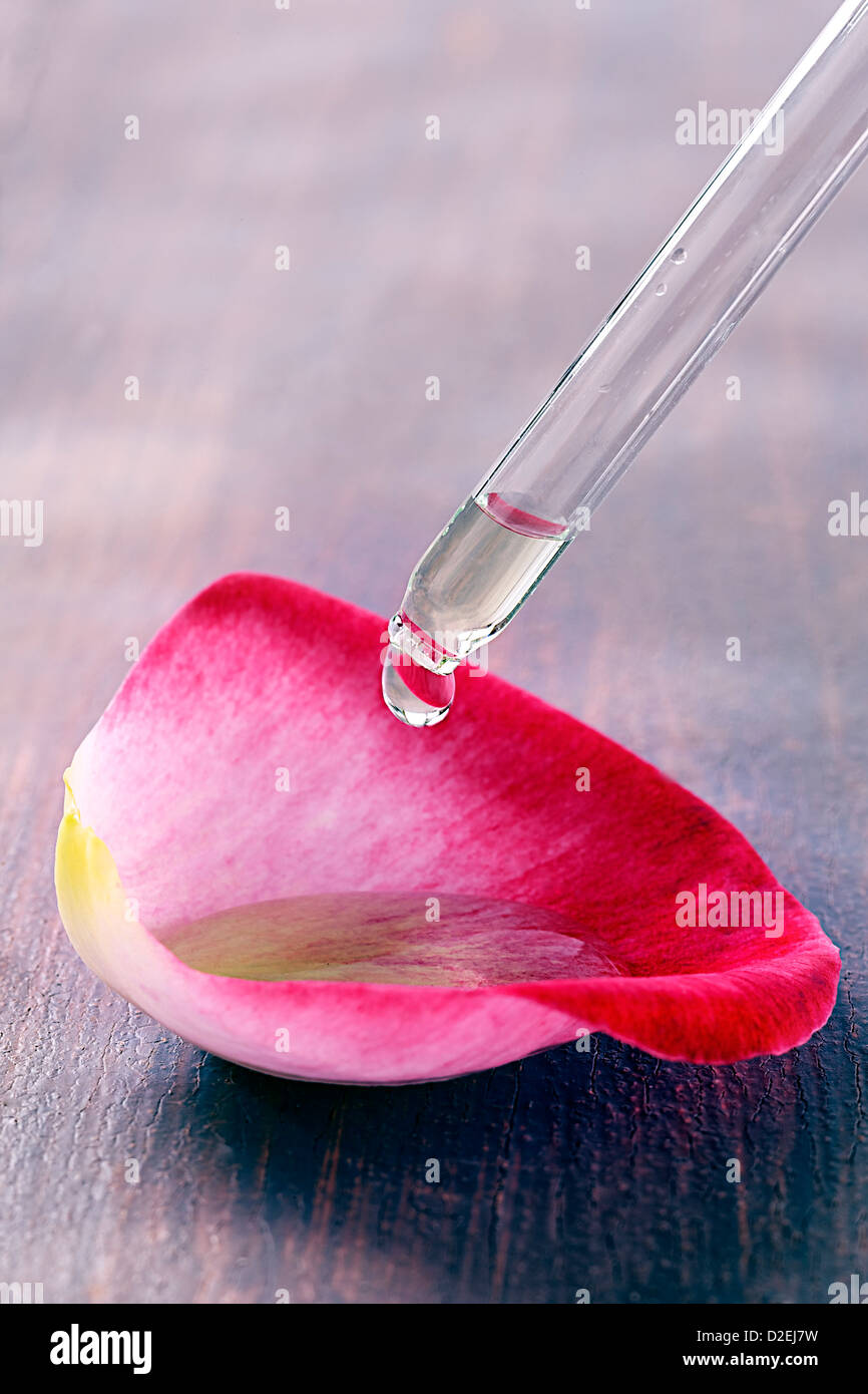 OLIO ESSENZIALE Foto Stock