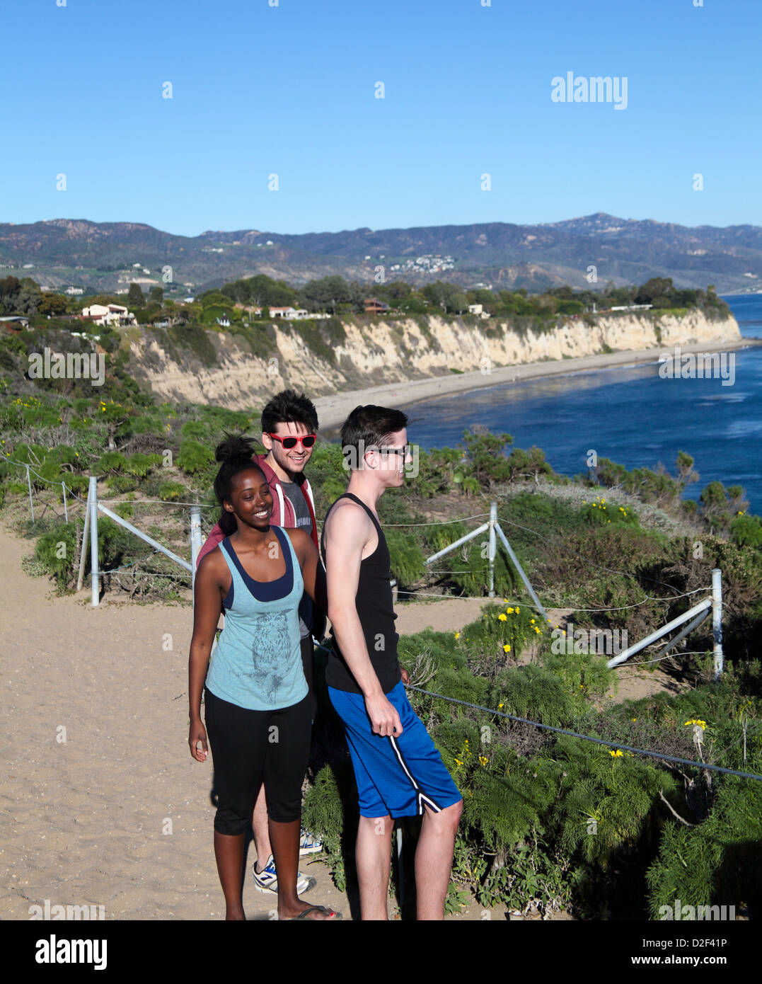 Amici passeggiata a Point Dume membro preservare in Malibu, California Foto Stock