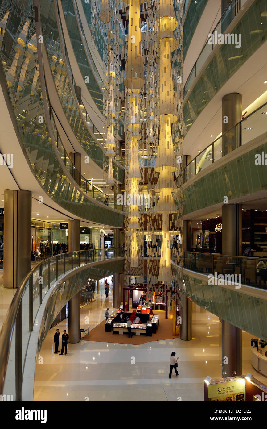 Shenzhen, Cina, dal centro commerciale per lo shopping nel centro della città di Shenzhen Foto Stock