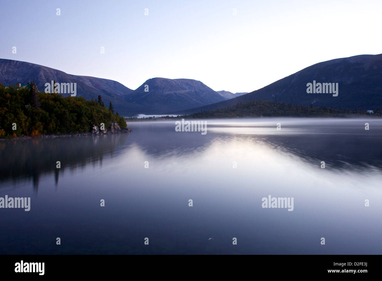 Alba sul lago Iliamna in Alaska Foto Stock