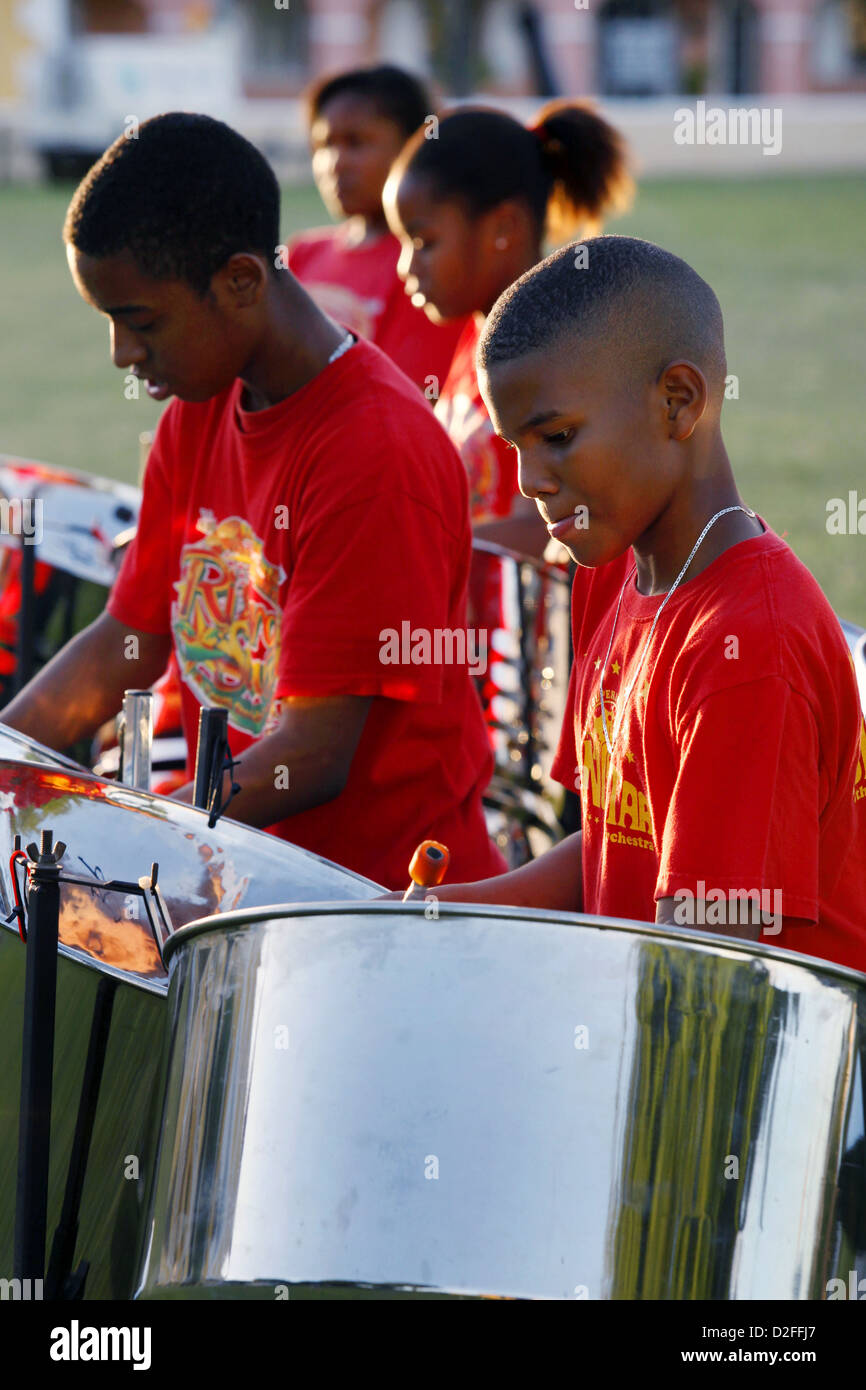 Rising Stars Youth Orchestra in acciaio, Christiansted, St. Croix, Isole Vergini Americane Foto Stock