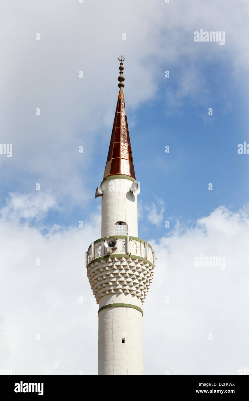 Dettaglio della piccola moschea in Turchia con il blu del cielo Foto Stock