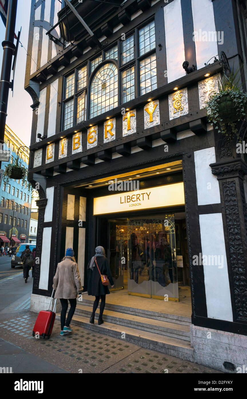Liberty, London, Regno Unito - ingresso su Regent Street Foto Stock