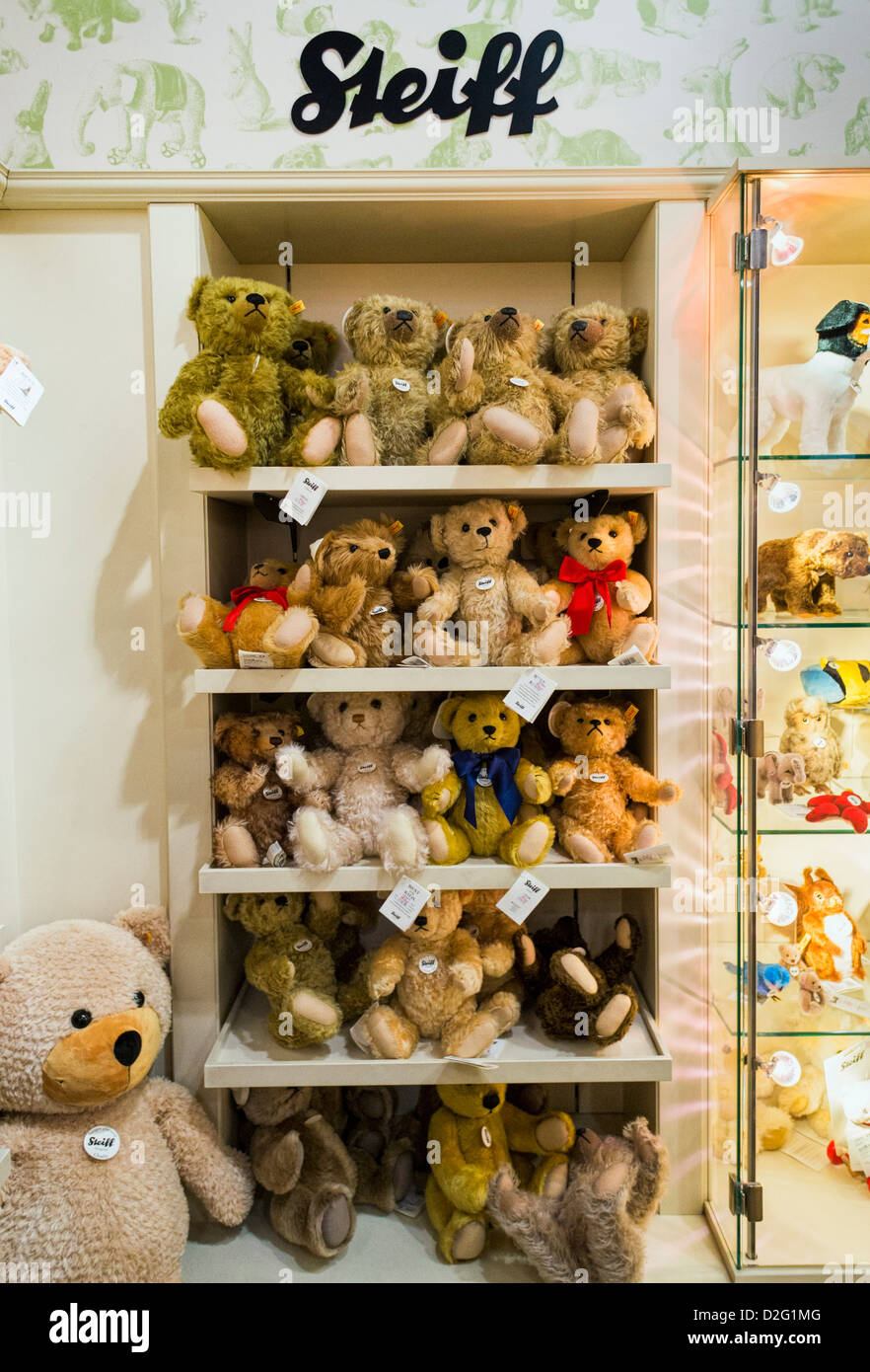 Steiff orsacchiotti display in un negozio, REGNO UNITO Foto Stock