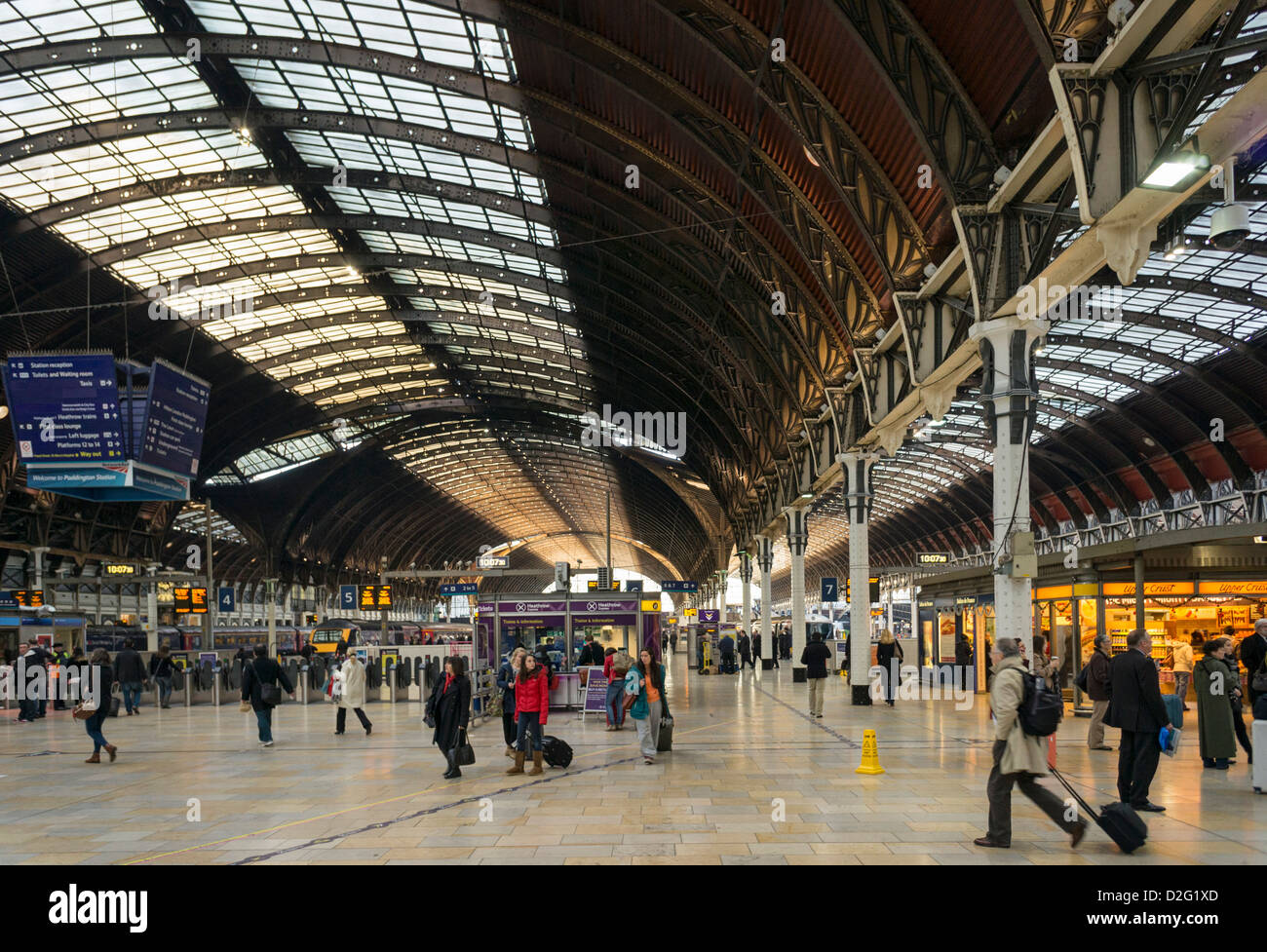 La stazione di Paddington concourse, London, England, Regno Unito Foto Stock