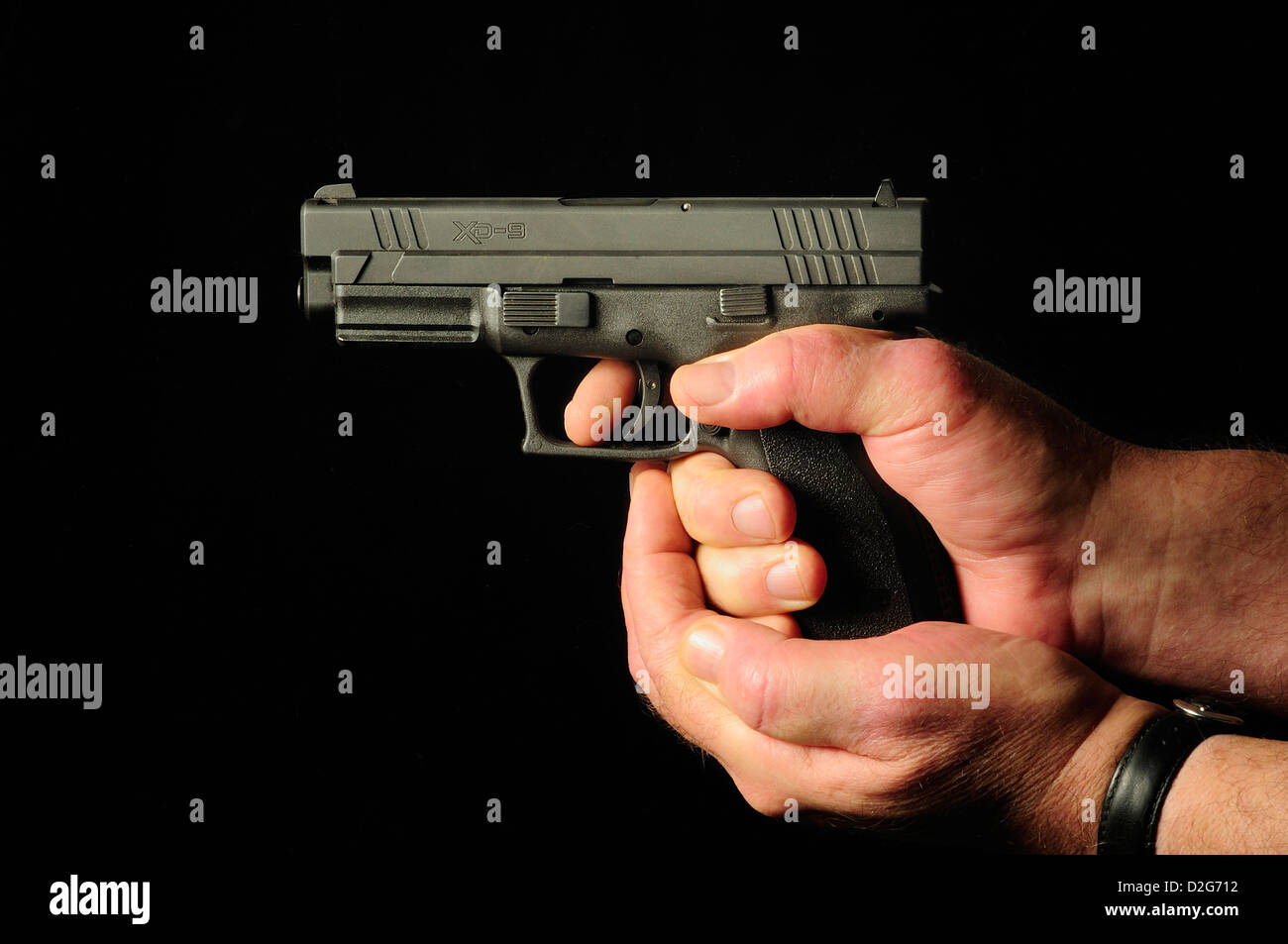 Sparatutto mira a mano 9mm Springfield Armory XD pistola semi-automatica. Foto Stock