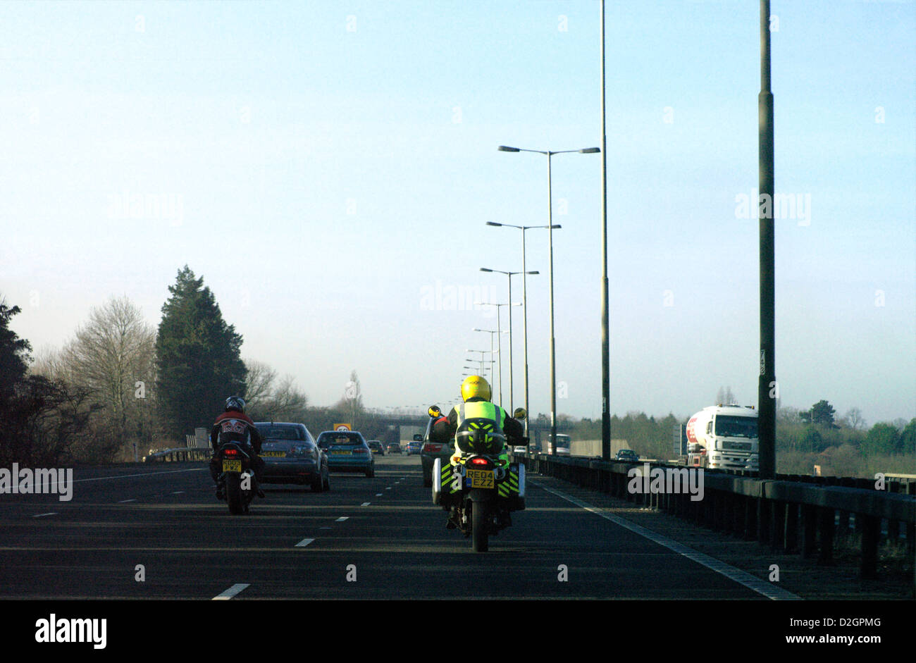 Motocicli sulla autostrada M25, Inghilterra Foto Stock