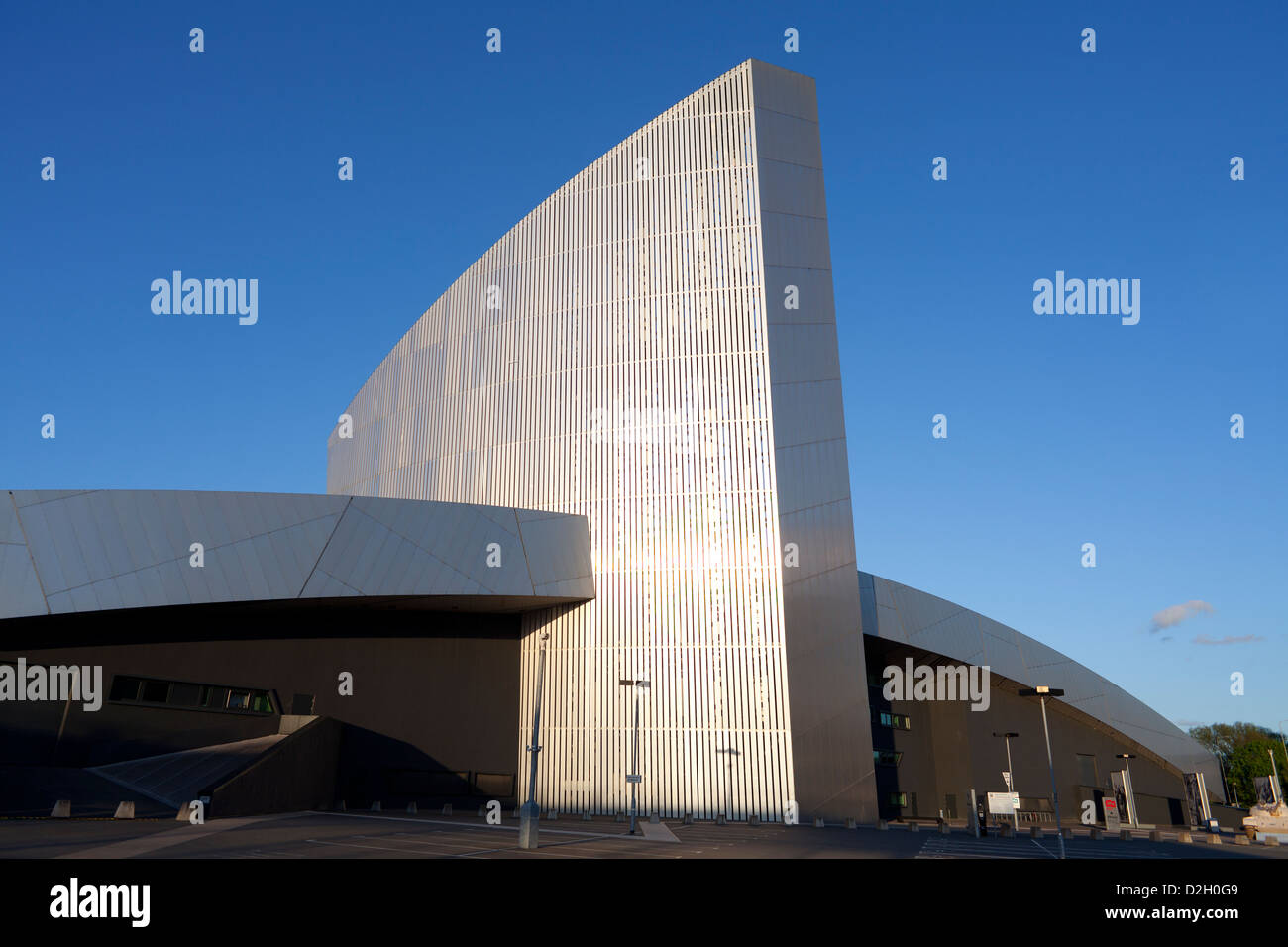 Inghilterra, Greater Manchester, Salford, luce della sera sull'Imperial War Museum Foto Stock