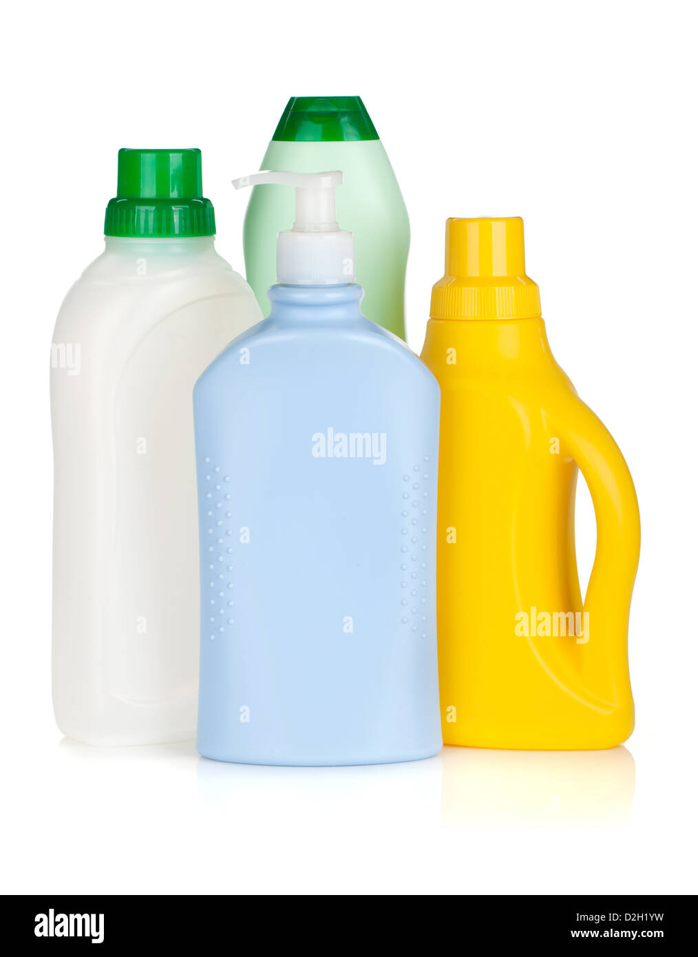 Bottiglie in plastica di prodotti per la pulizia. Isolato su sfondo bianco Foto Stock