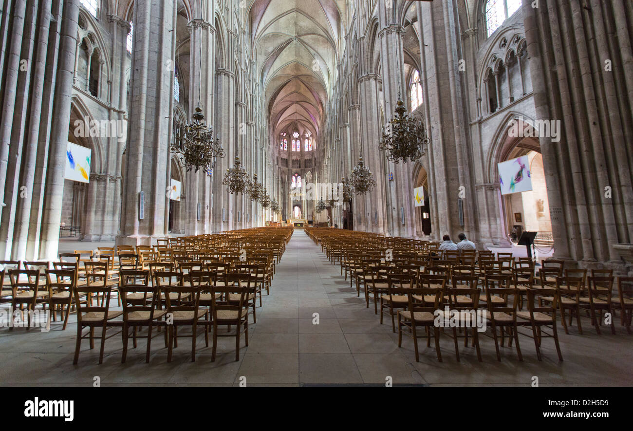 Interno della cattedrale di Bourges, Bourges, Cher, Val de Loire Francia Foto Stock