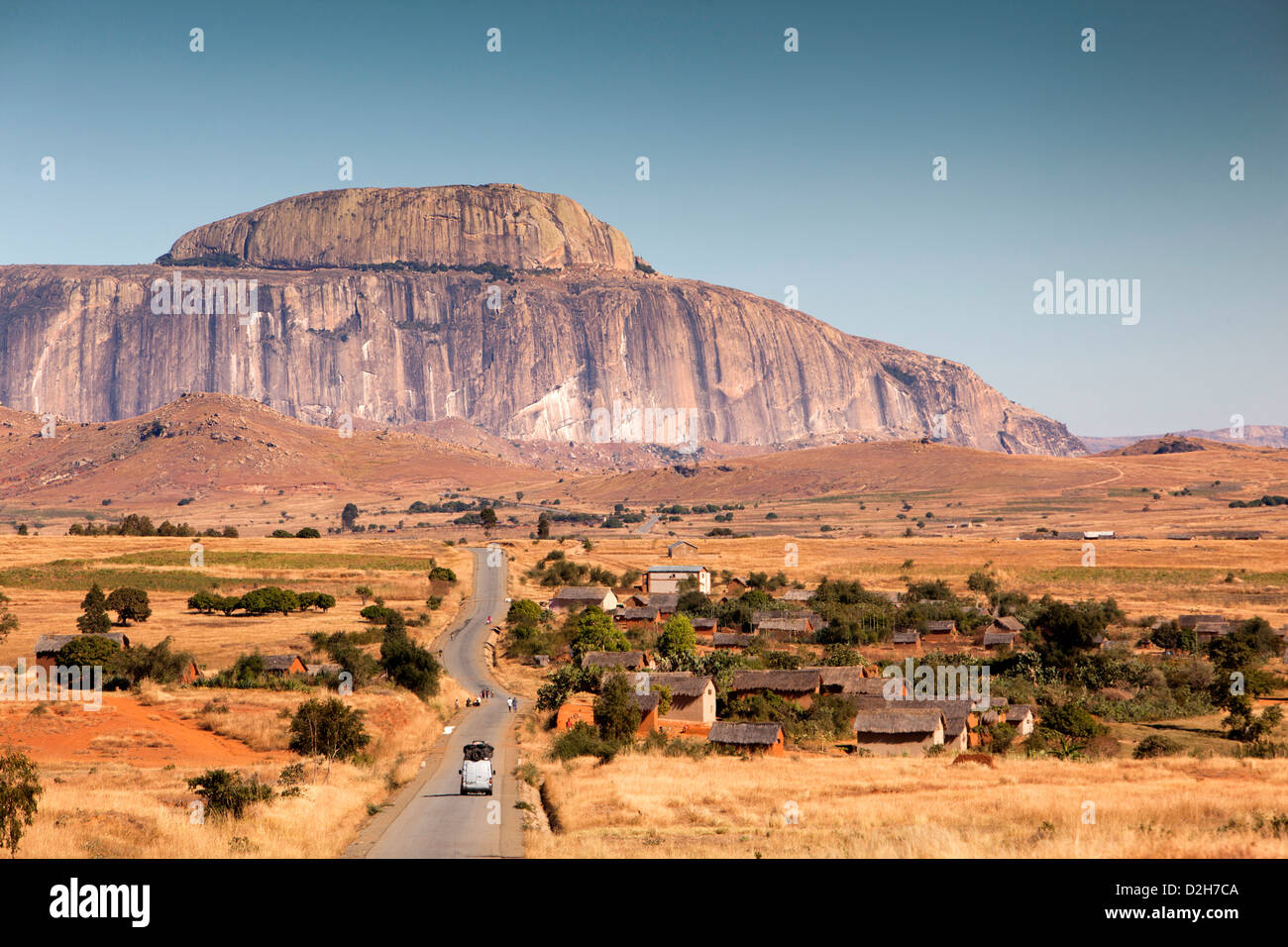 Madagascar, Route RN7, la Bonnette de l'Eveque, Vescovi Cap rock, affioramento di granito Foto Stock