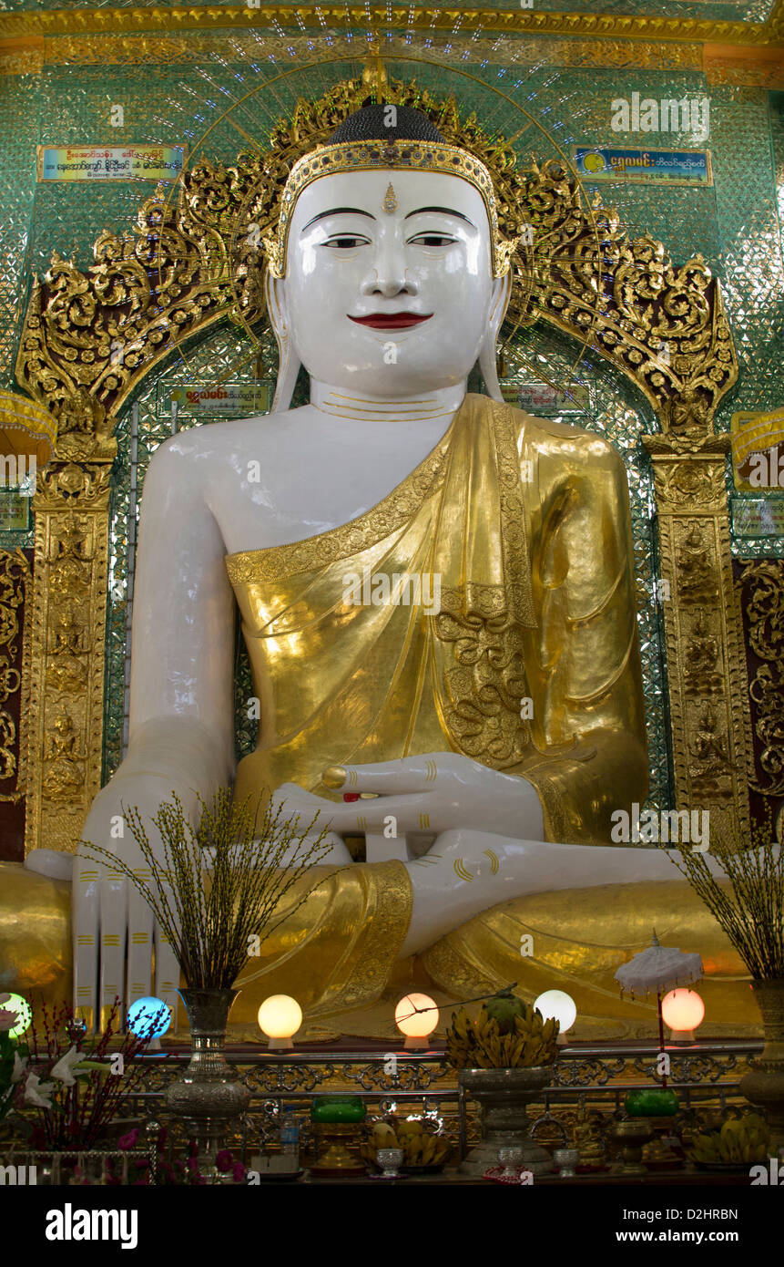 Sorridente immagine buddah myanmar Foto Stock