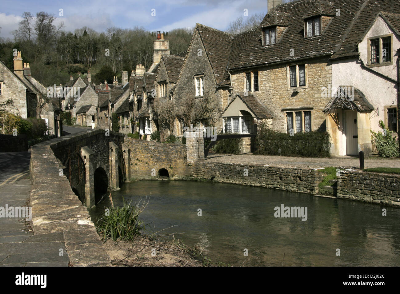 Il villaggio di Castle Coombe nel Wiltshire la posizione per il film medico Doolittle Foto Stock