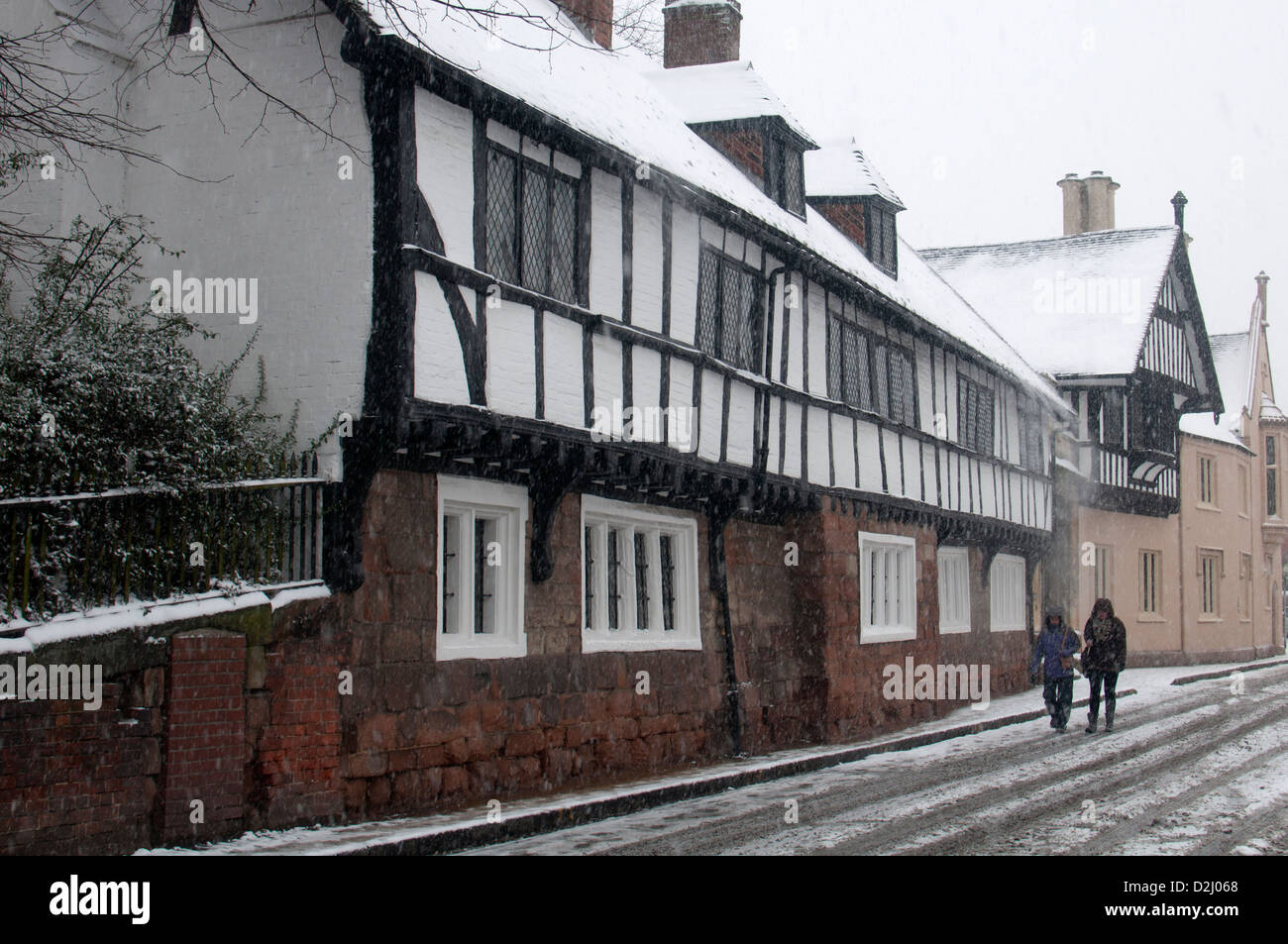 Vecchia scuola Bablake e Bond l'ospedale in caso di neve, Coventry, Regno Unito Foto Stock