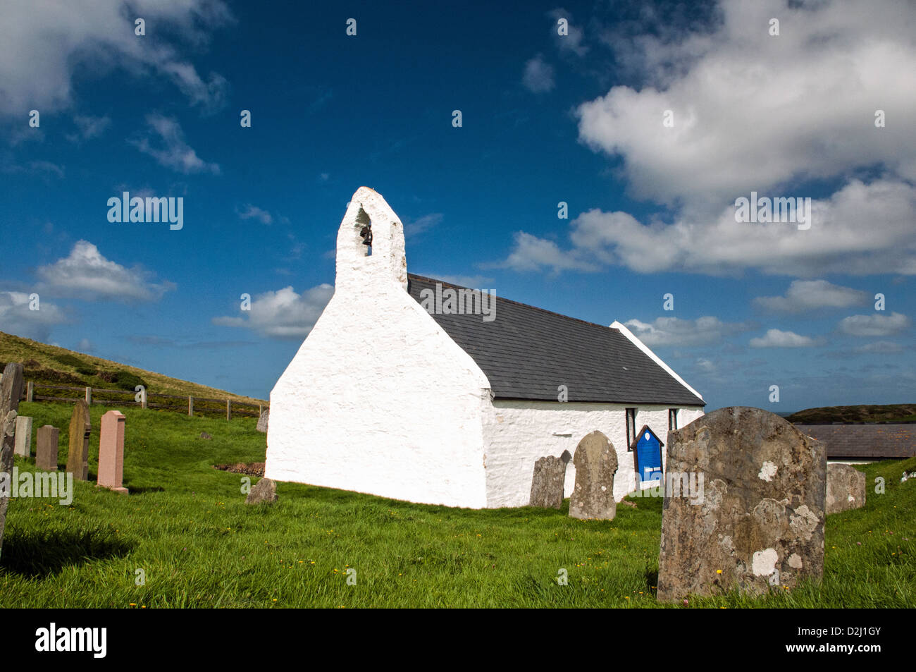 Mwnt chiesa della Santa Croce' sulla costa Ceredigion in Wales coast Path Foto Stock
