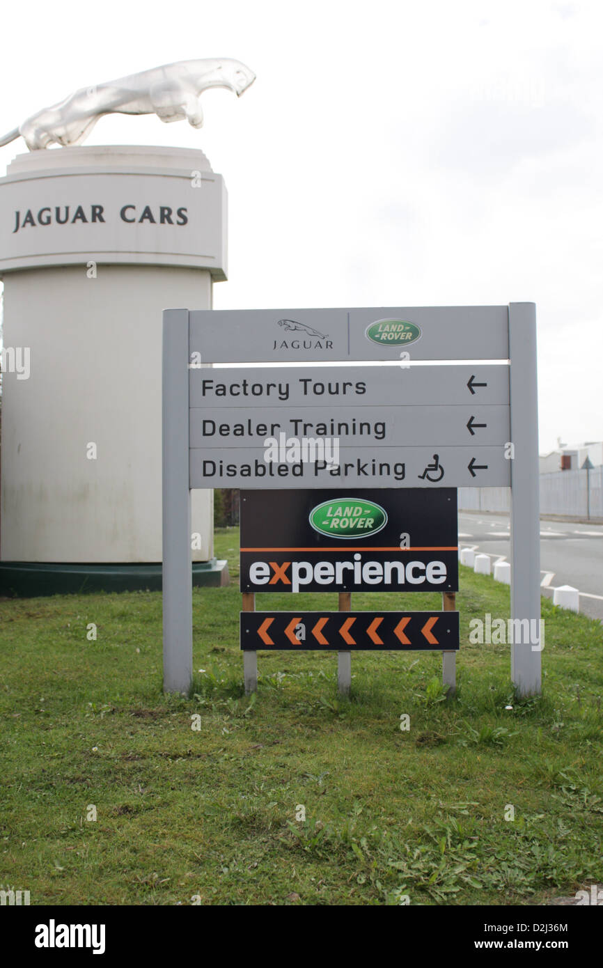 Cartello fuori la Jaguar Land Rover fabbrica a Halewood Foto Stock