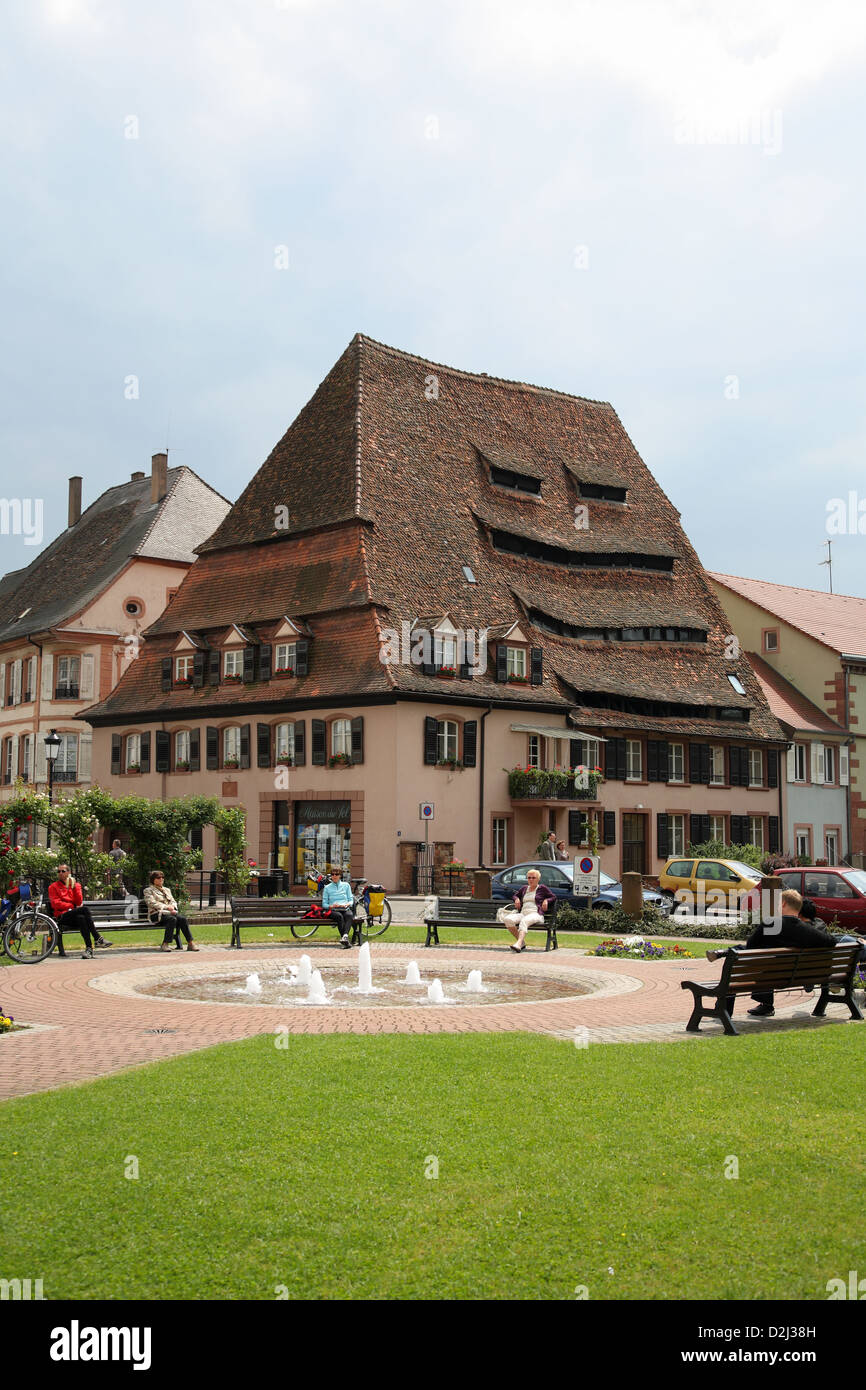 Wissembourg, Francia, il sale casa nella città vecchia Foto Stock