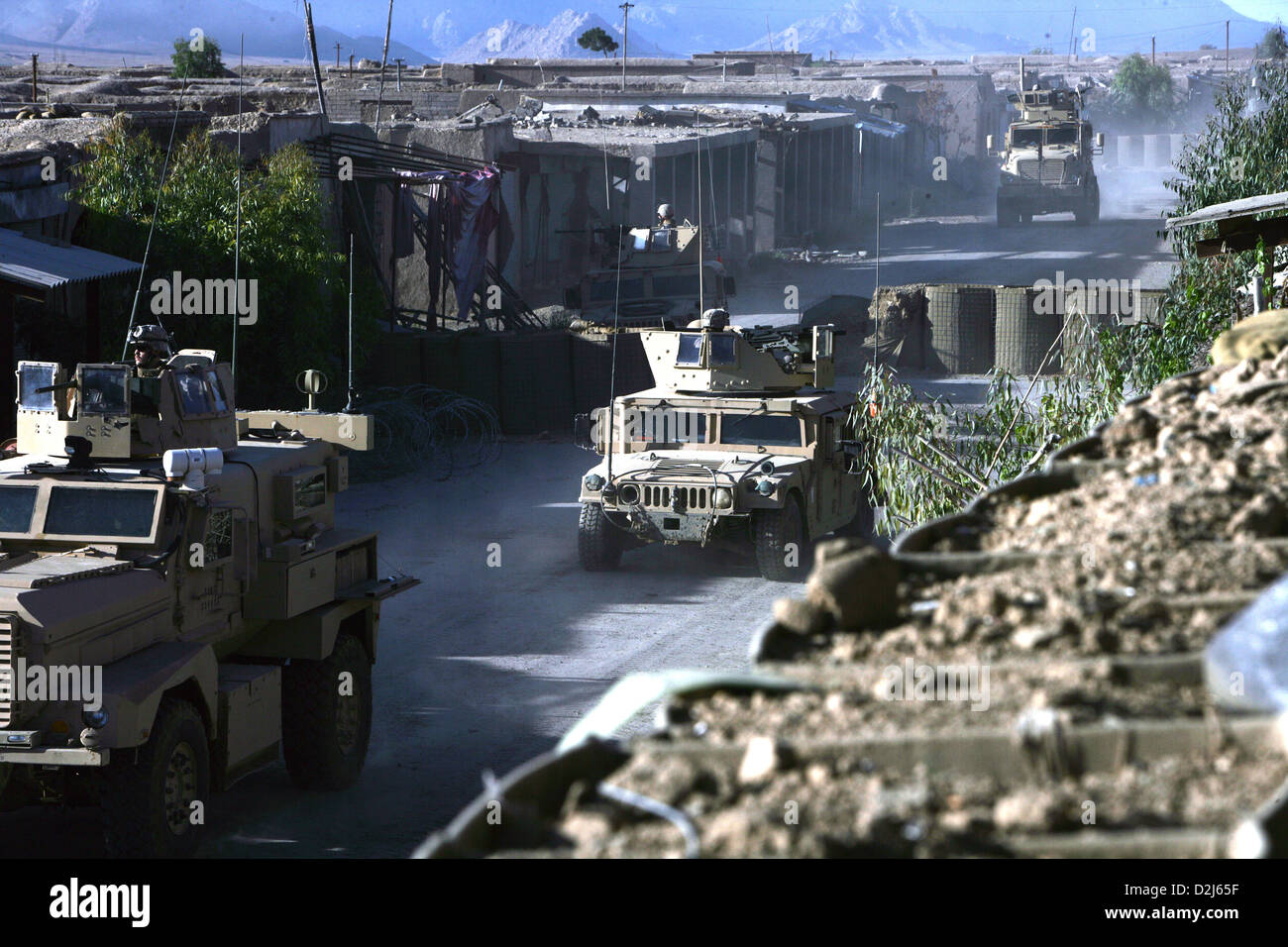 Marines americani condotta un'operazione in ora Zad, Afghanistan Aprile 3, 2009. I residenti avevano abbandonato ora Zad, un villaggio nella provincia di Helmand in Afghanistan a causa della forte presenza di insorti. Foto Stock