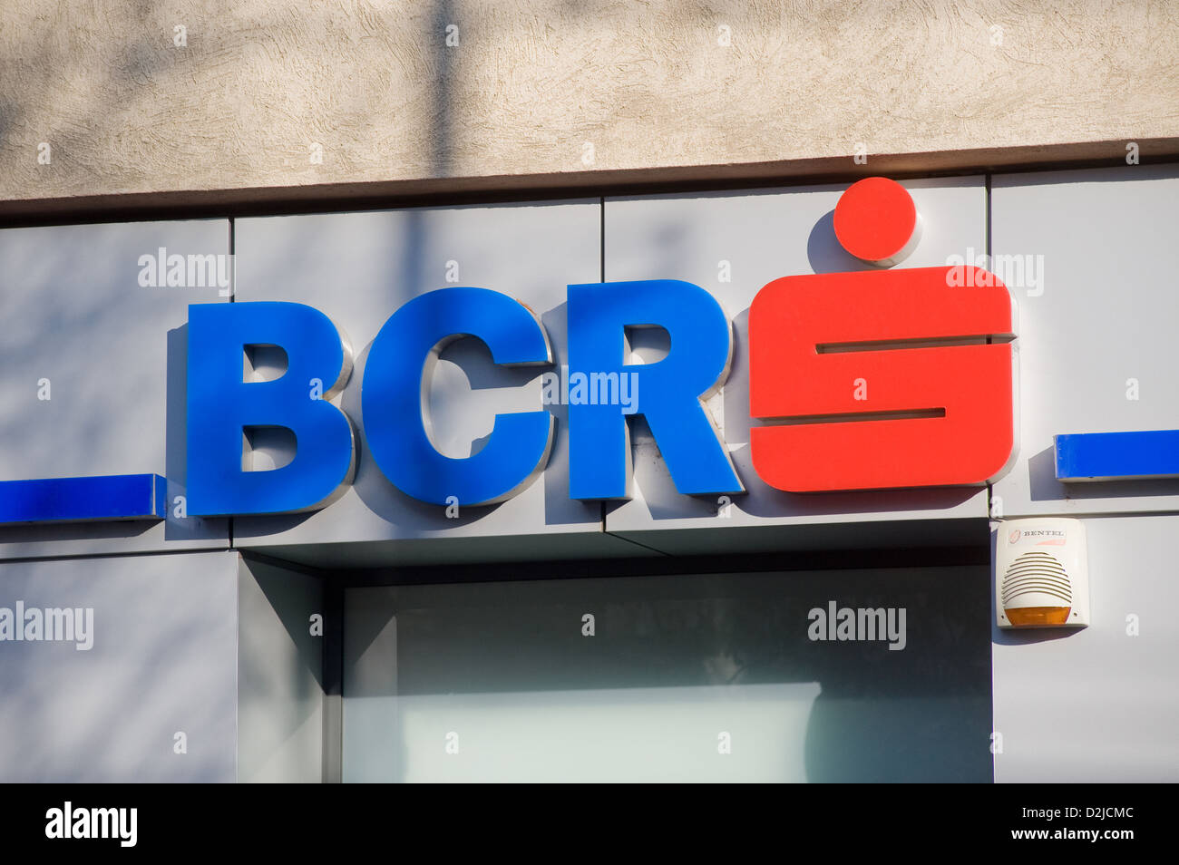 Oradea, Romania, scritte e il logo di Erste Bank Sparkasse-BCR Foto Stock