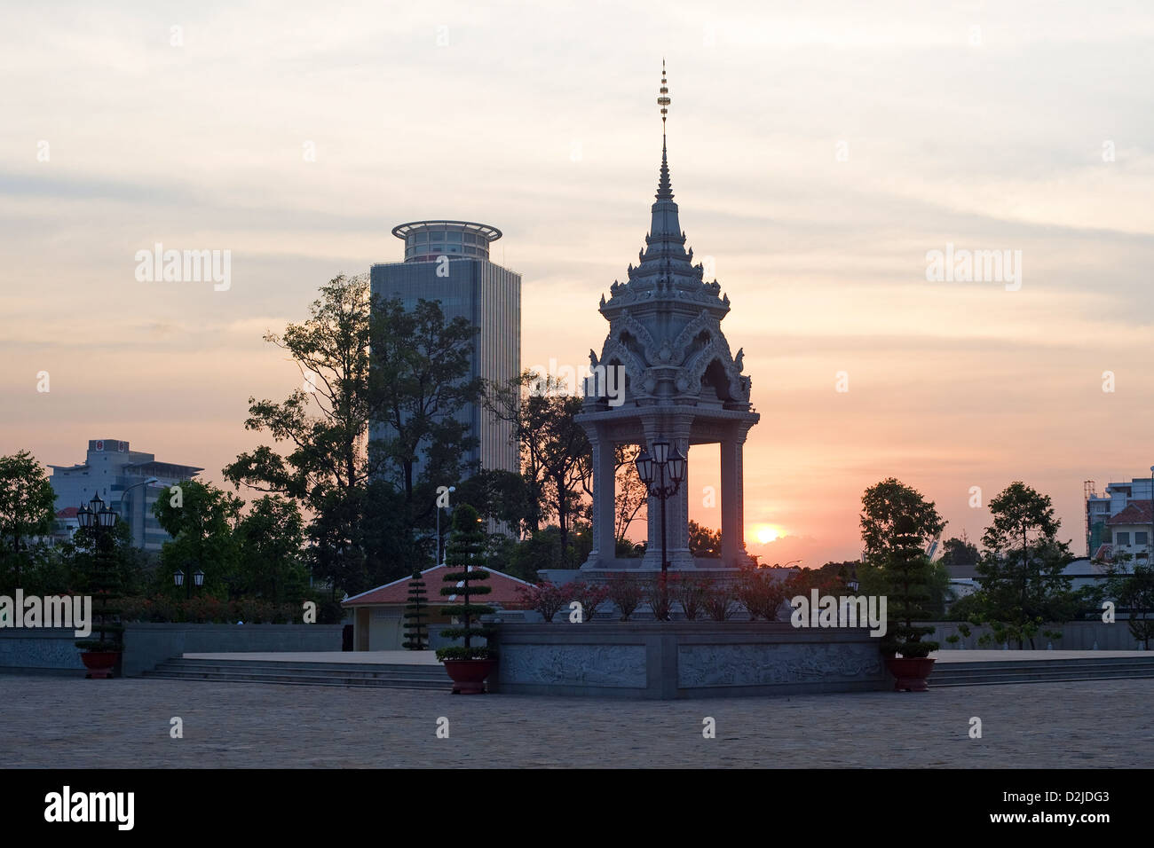 Phnom Penh, Cambogia, memoriale al re Norodom Sihanouk in un parco Foto Stock