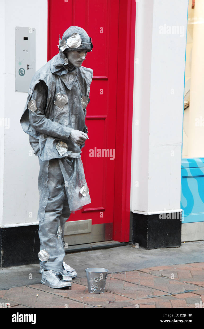 Street performer Carnaby Street London REGNO UNITO Foto Stock