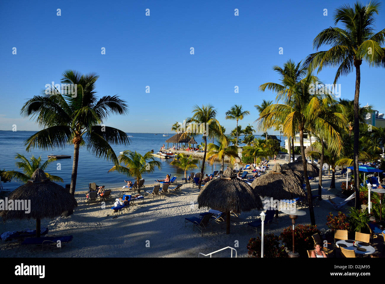 I vacanzieri godranno di una bella giornata in un resort sulla spiaggia. Florida, Stati Uniti d'America. Foto Stock