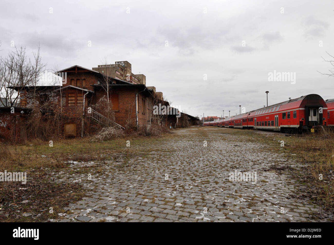 Berlino, Germania, i magazzini e le banchine di carico sul Bahngelaende Lichtenberg Foto Stock