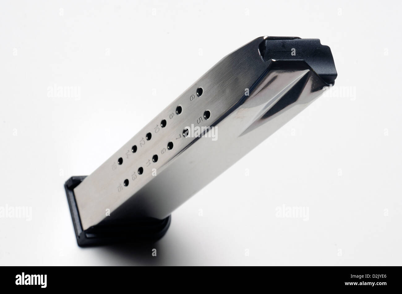 9mm 16 round semi-magazzino automatico per Springfield Armory XD pistola. Foto Stock