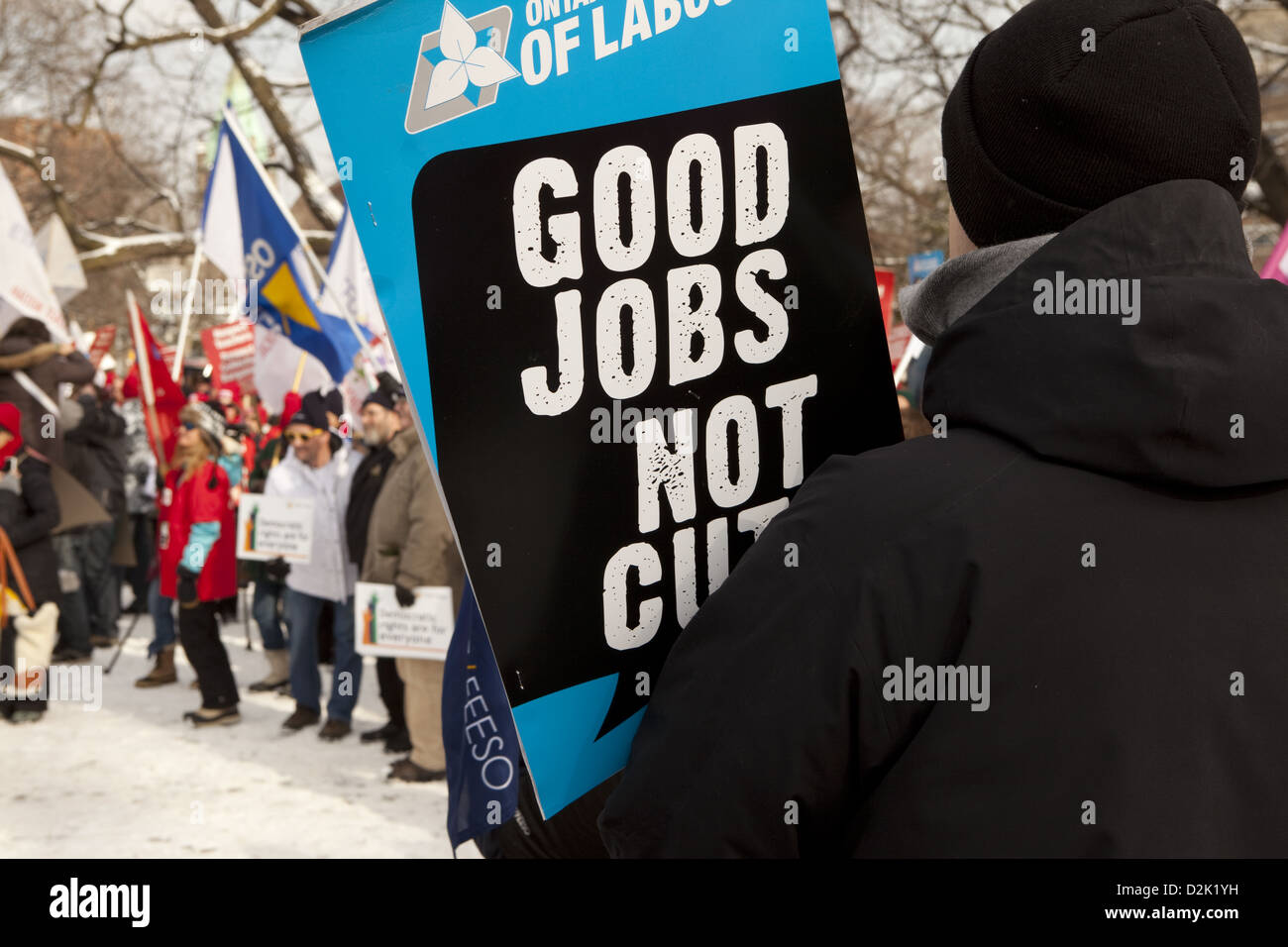 Migliaia protestare fuori Ontario liberale Convenzione di leadership in Toronto 26 Gennaio 2013 1 a Toronto in Canada. Foto Stock