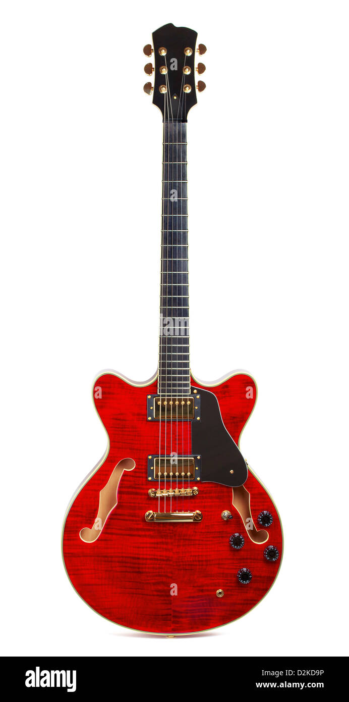 Rosso semi-Cavo chitarra elettrica isolata su sfondo bianco Foto Stock