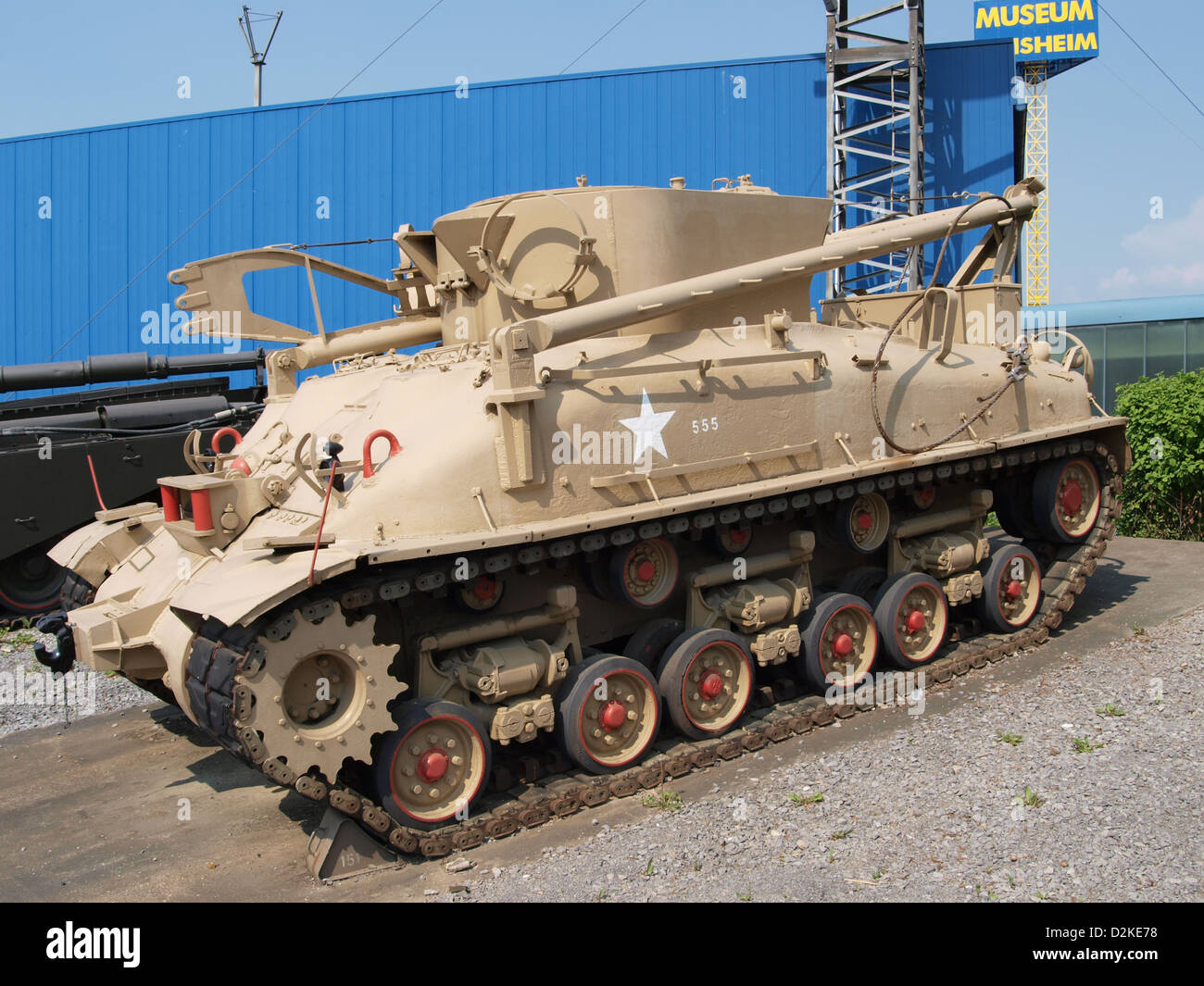 L'M32 M4-A1 è un veicolo di recupero militare esposto al Sinsheim Auto & Technik Museum. È stato utilizzato dall'esercito statunitense durante la seconda guerra mondiale e nel dopoguerra per il recupero e la riparazione di veicoli danneggiati nelle zone di combattimento. Questo veicolo cingolato è dotato di un potente verricello e di un'attrezzatura di sollevamento per le attività di recupero. Foto Stock