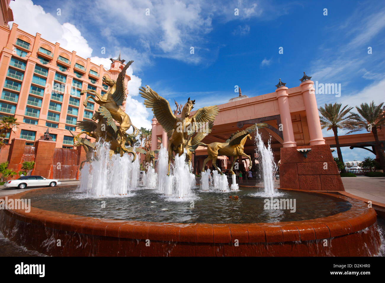 Cavalli statua che si trova nella parte anteriore del Atlantis - hotel resort a Nassau. Foto Stock