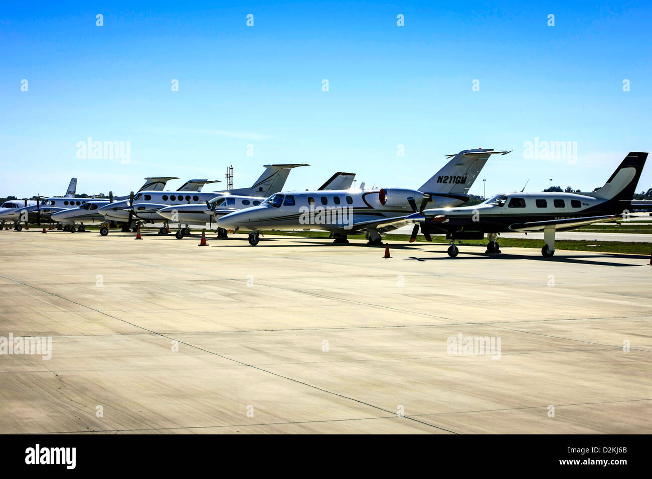 Line-up di noleggio privato getti all Aeroporto di Sarasota Florida Foto Stock