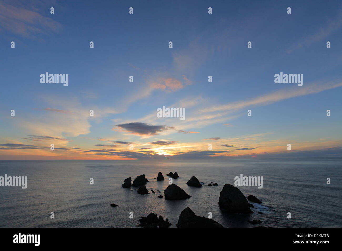 Nugget Point all'alba Foto Stock