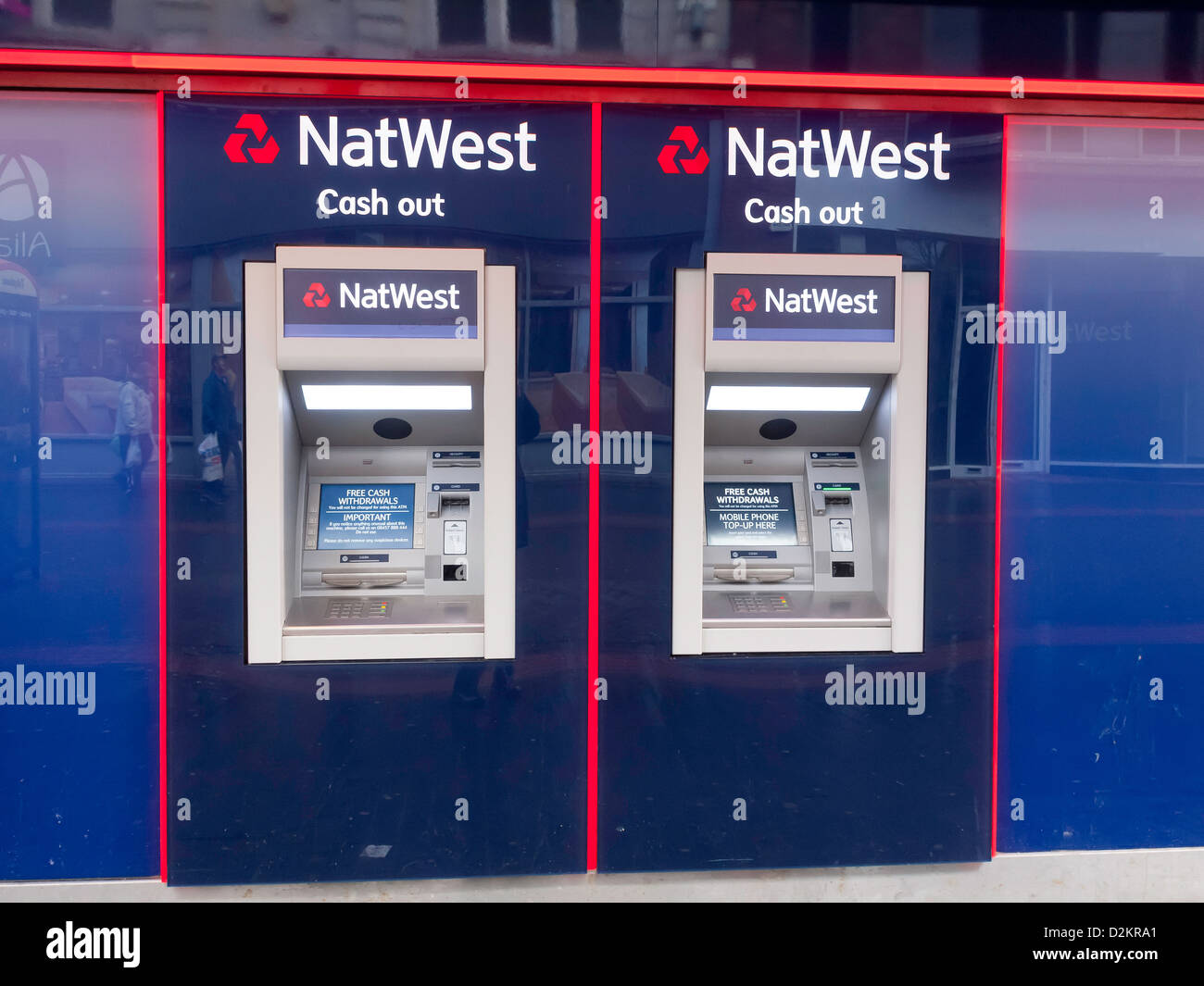 Due bancomat ATM foro nella parete Automatic Teller Natwest Bank Foto Stock
