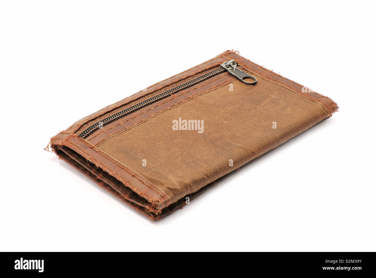 Vecchio portafoglio marrone isolati su sfondo bianco Foto Stock