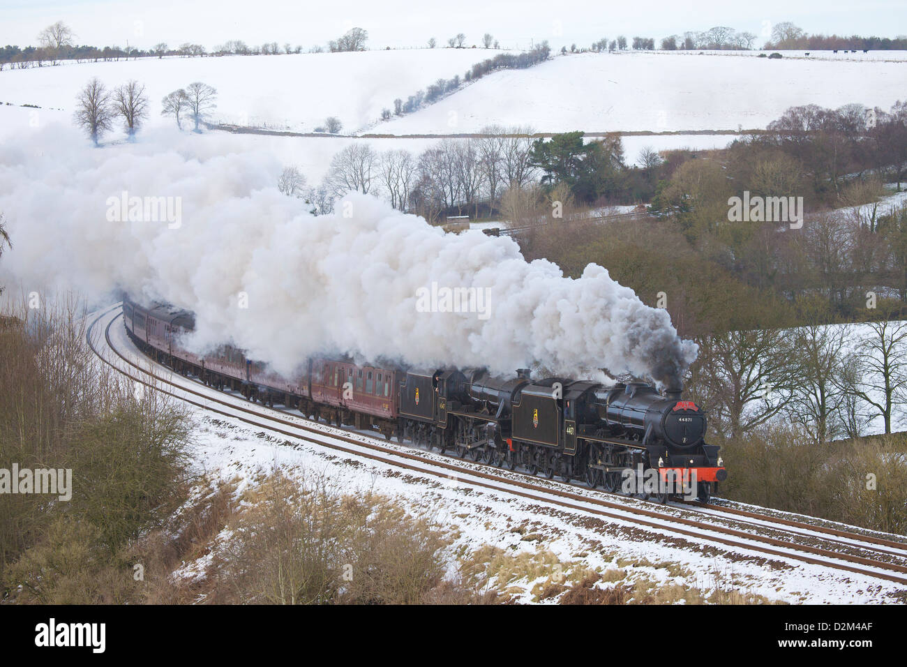 LMS Stanier Classe 5, 4-6-0. Cinque nero,44871 treno a vapore vicino a bassa Barone fattoria di legno Armathwaite Eden Valley, Cumbria, Inghilterra, Regno Unito. Foto Stock