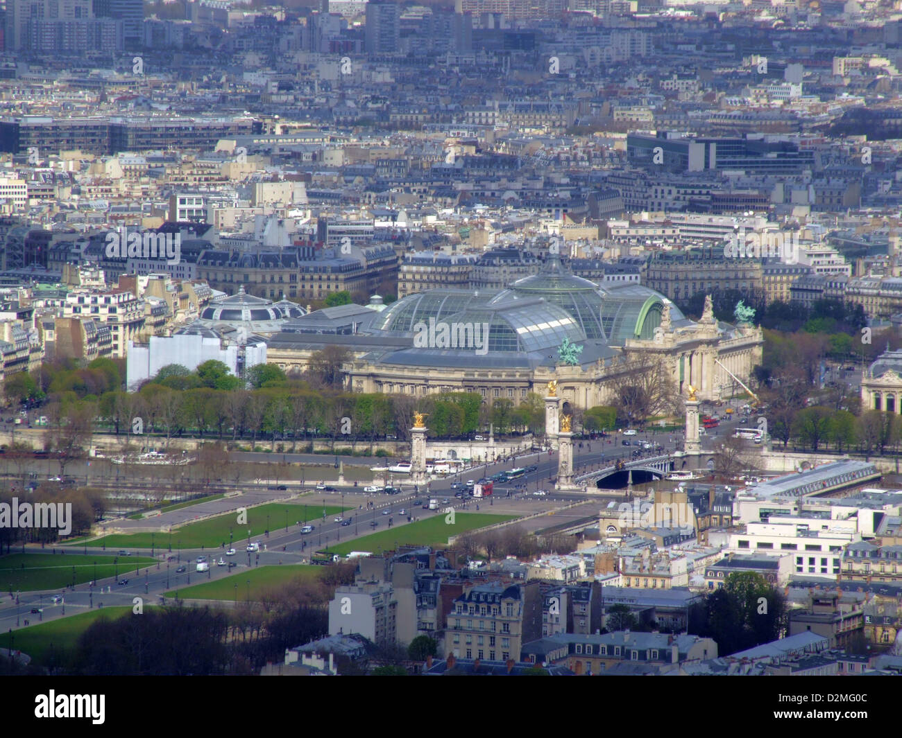Il Grand Palais e Pont Alexandre-III, visto dalla Tour Montparnasse Foto Stock
