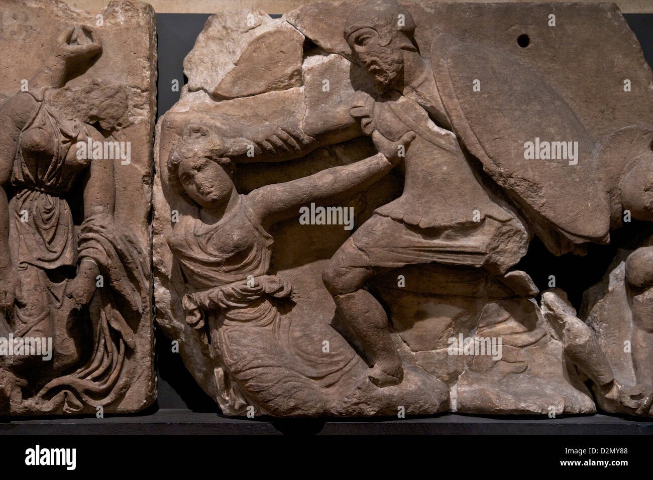 I Greci lottare Amazzoni, fregio dal Tempio di Apollo, Bassai, Grecia, 400-429 BC, British Museum di Londra, Inghilterra, Regno Unito, GB, Foto Stock