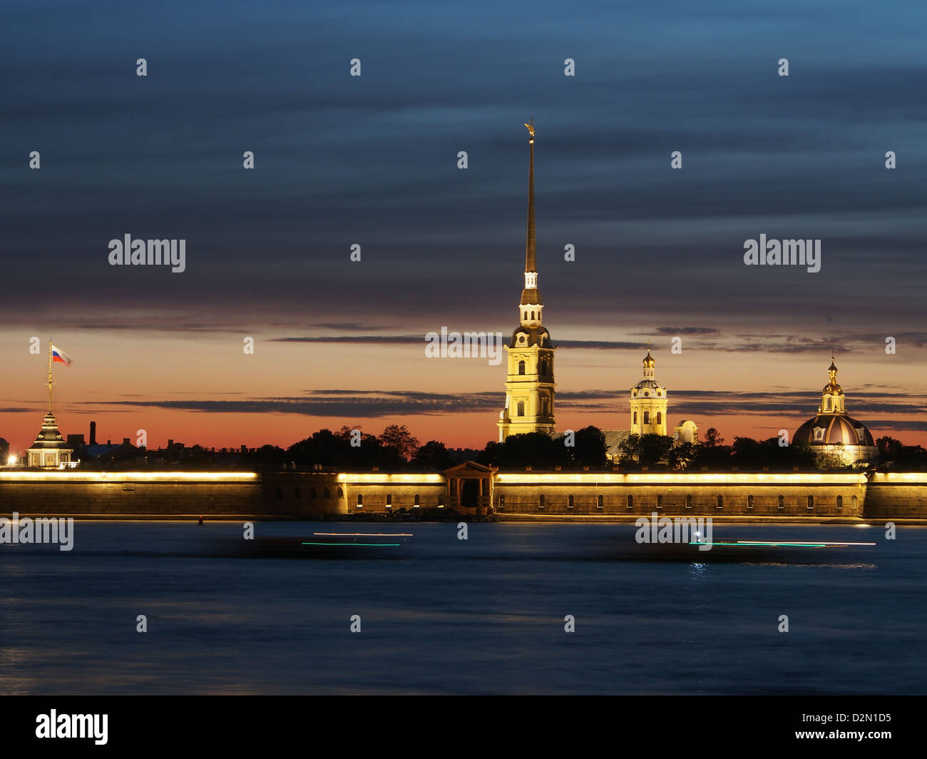 Cattedrale di San Pietro e San Paolo al crepuscolo, San Pietroburgo, Russia, Europa Foto Stock