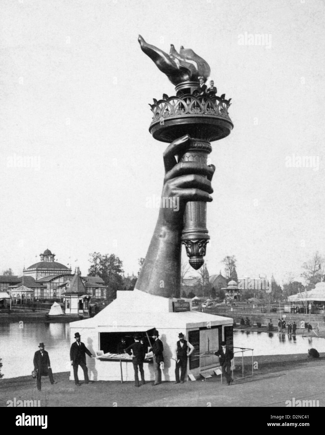 Statua della Libertà la torcia elettrica portatile visualizzata in Philadelphia Centennial Exhibition nel 1876 prima di andare a New York Foto Stock