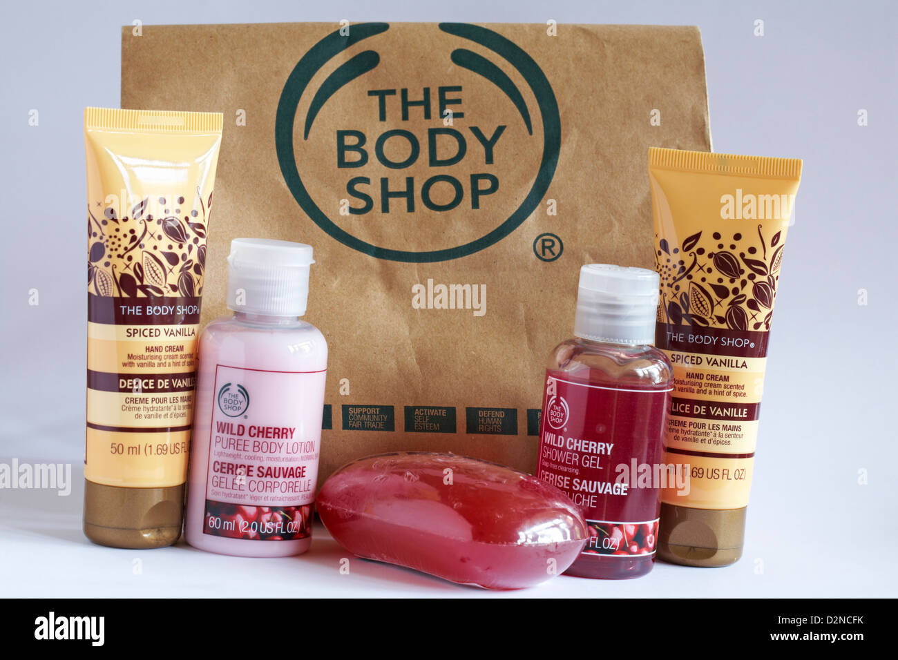 The body shop products immagini e fotografie stock ad alta risoluzione -  Alamy