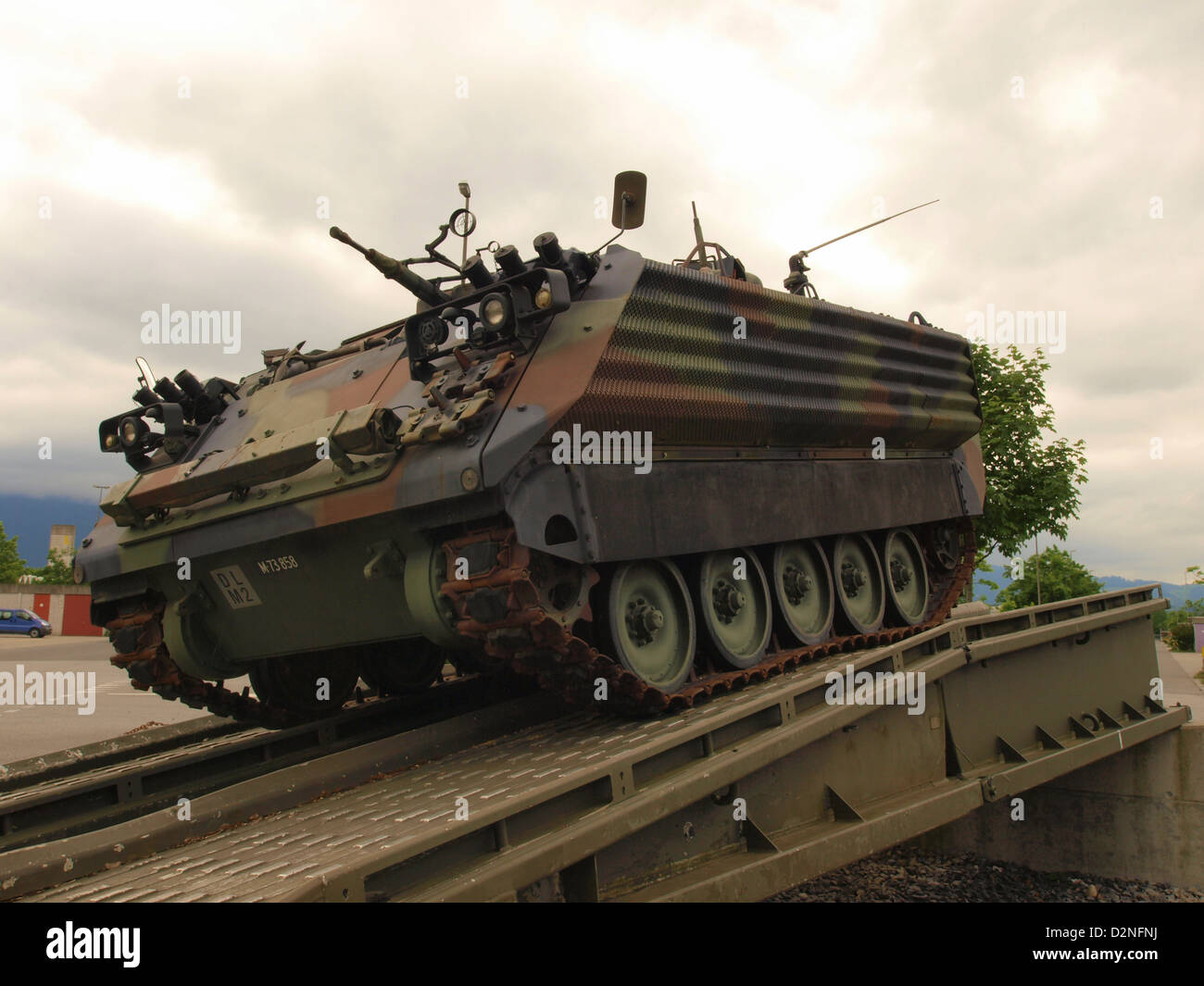 L'M113 Schutzenpanzer 63/89 è una variante della portaerei corazzata M113, utilizzata principalmente dalle forze militari. È dotato di armatura e armamento potenziati per il trasporto di truppe e le operazioni sul campo di battaglia, in particolare nei ruoli di supporto della fanteria. Foto Stock