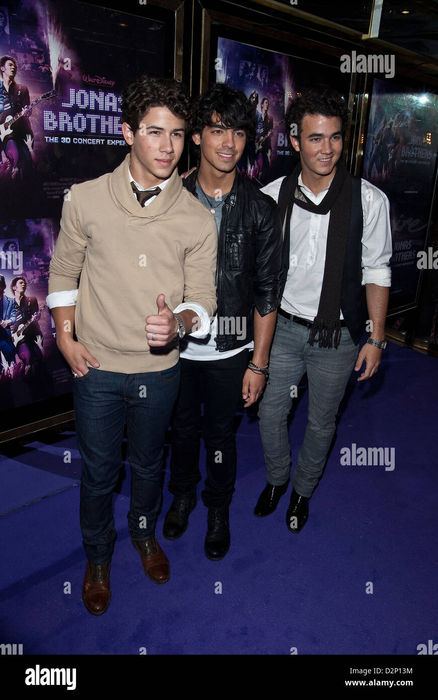 Il Jonas Brothers assiste il Regno Unito Premiere del Jonas Brothers Esperienza 3D a l'Empire Leicester Square su 13/05/2009. Nella foto: Joe Jonas, Nick Jonas e Kevin Jonas. Foto di Julie Edwards. Foto Stock