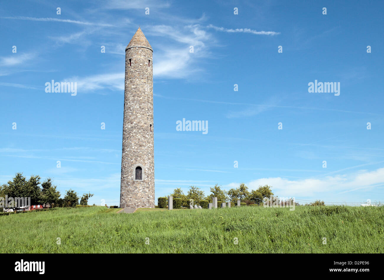 La Irish " tondo " torre presso l'isola di Irlanda il Parco della Pace, Mesen, Belgio. Foto Stock