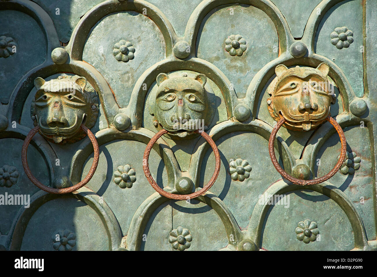 Dettaglio della porta di bronzo della la Basilica di San Marco, Venezia Foto Stock