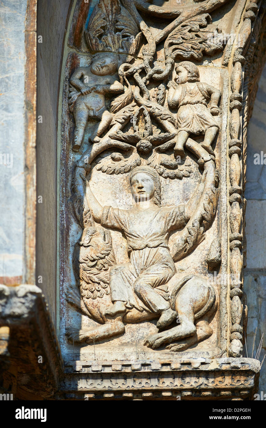 Sculture medievali dalla facciata di la Basilica di San Marco, Venezia, Italia Foto Stock