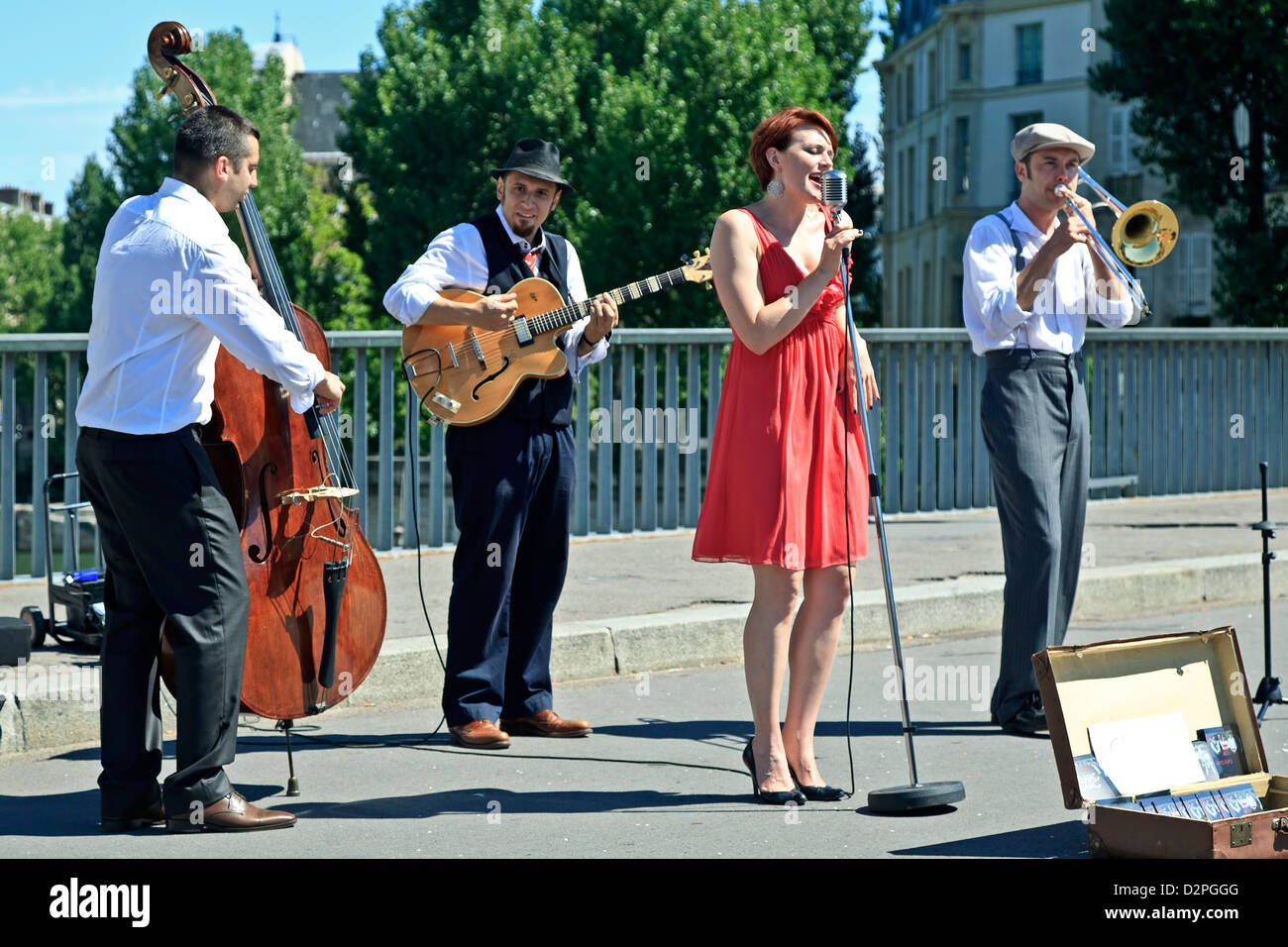 Musicisti di strada, Parigi, Francia Foto Stock